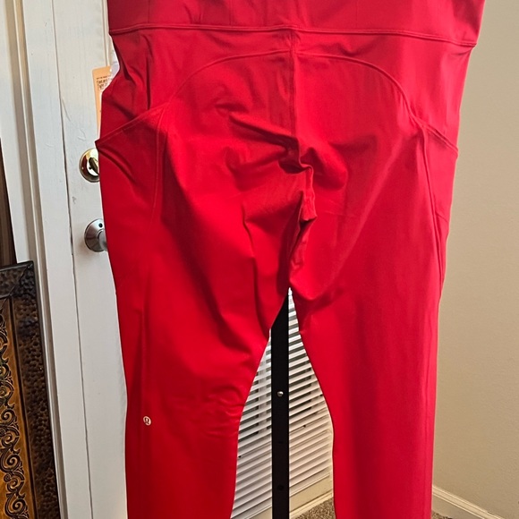 LULULEMON NWT AUTHENTIC FAST FREE WEIGHTLESS NULUX FABRIC RED LEGGINGS - Picture 10 of 16